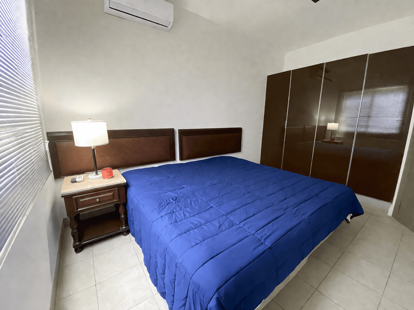 Recámara principal con cama King Size